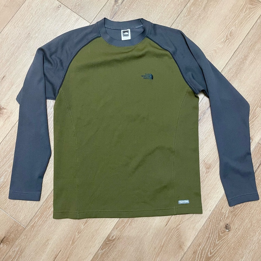 North Face Dry Wicking Long Sleeve Mens Small
